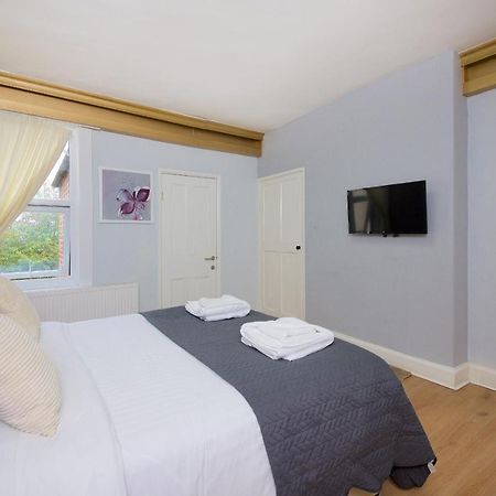 Ideal Abode Abbots 4 En-Suite Chester Bagian luar foto
