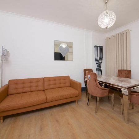 Ideal Abode Abbots 4 En-Suite Chester Bagian luar foto