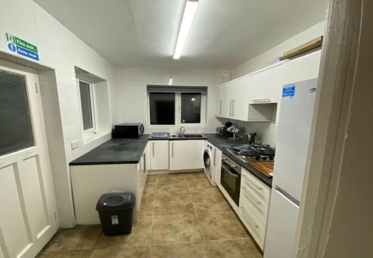 Ideal Abode Abbots 4 En-Suite Chester Bagian luar foto