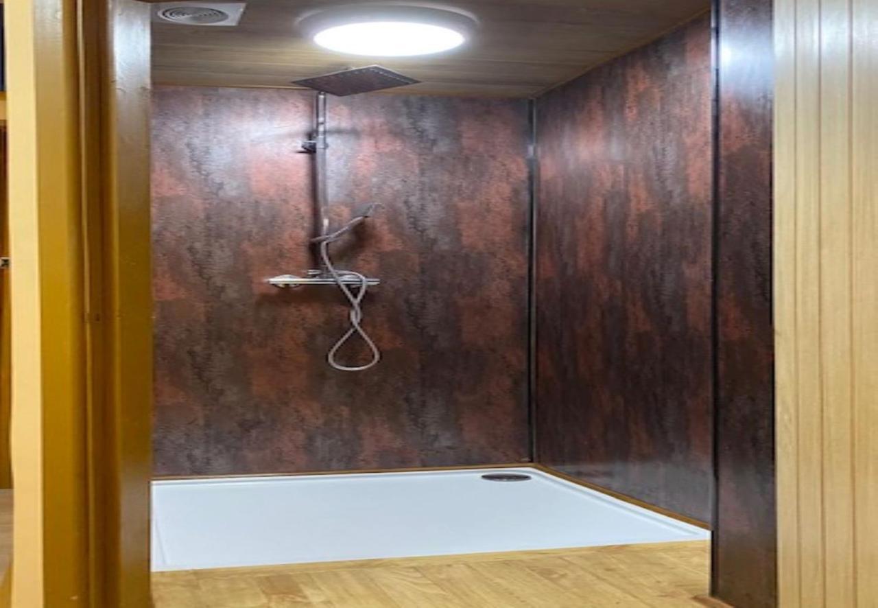 Ideal Abode Abbots 4 En-Suite Chester Bagian luar foto