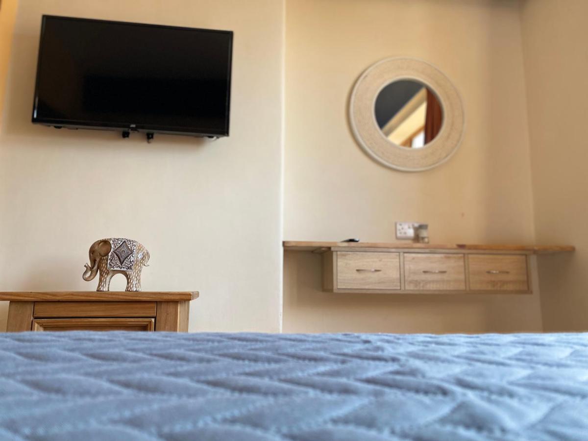 Ideal Abode Abbots 4 En-Suite Chester Bagian luar foto