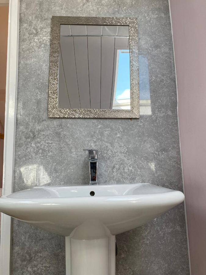 Ideal Abode Abbots 4 En-Suite Chester Bagian luar foto