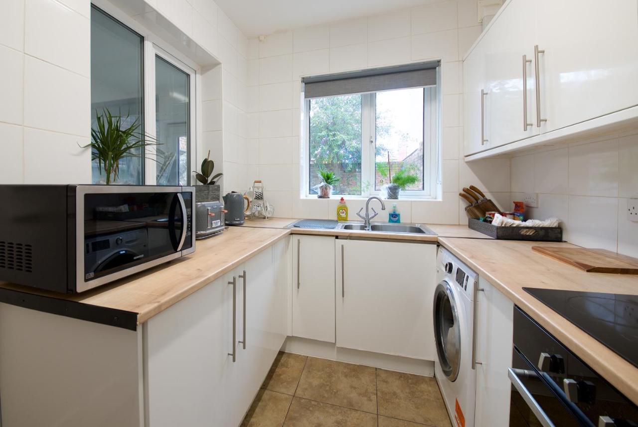 Ideal Abode Abbots 4 En-Suite Chester Bagian luar foto